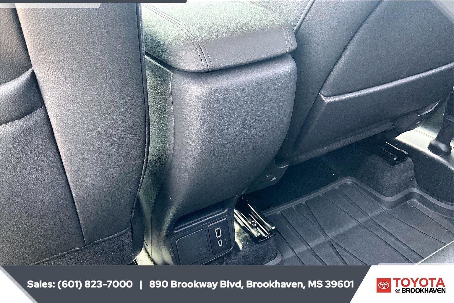 Used 2026 Buick Encore GX Sport Touring w/ Comfort Package FWD image 25