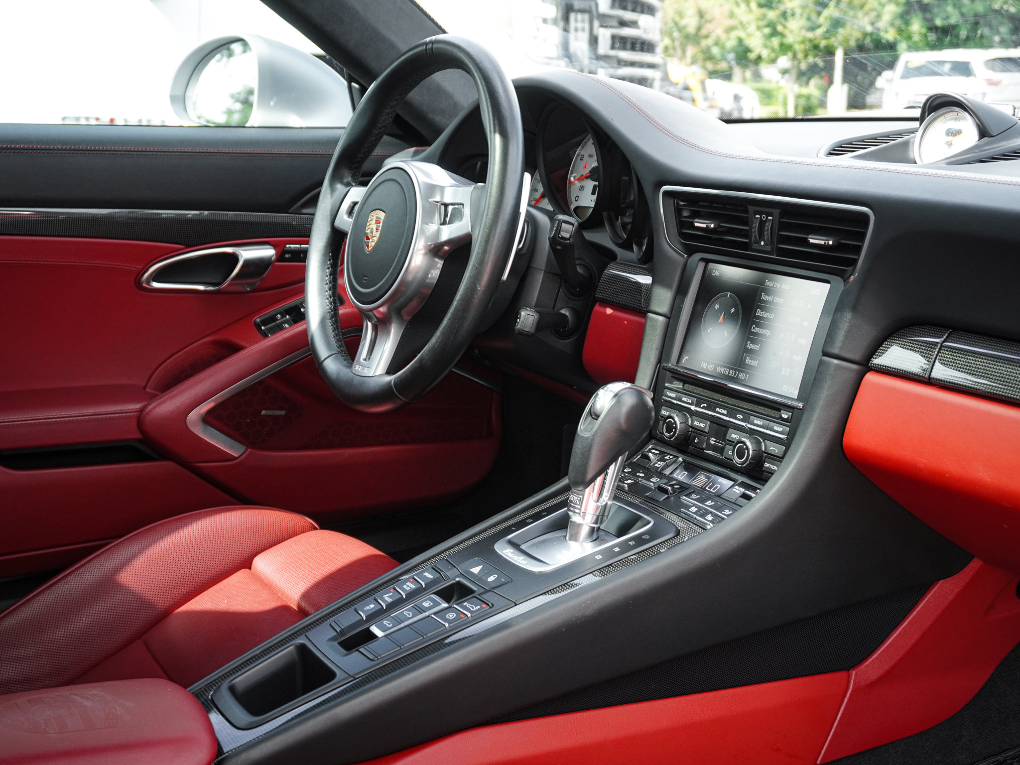 Used 2015 Porsche 911 Turbo S AWD/4WD image 37