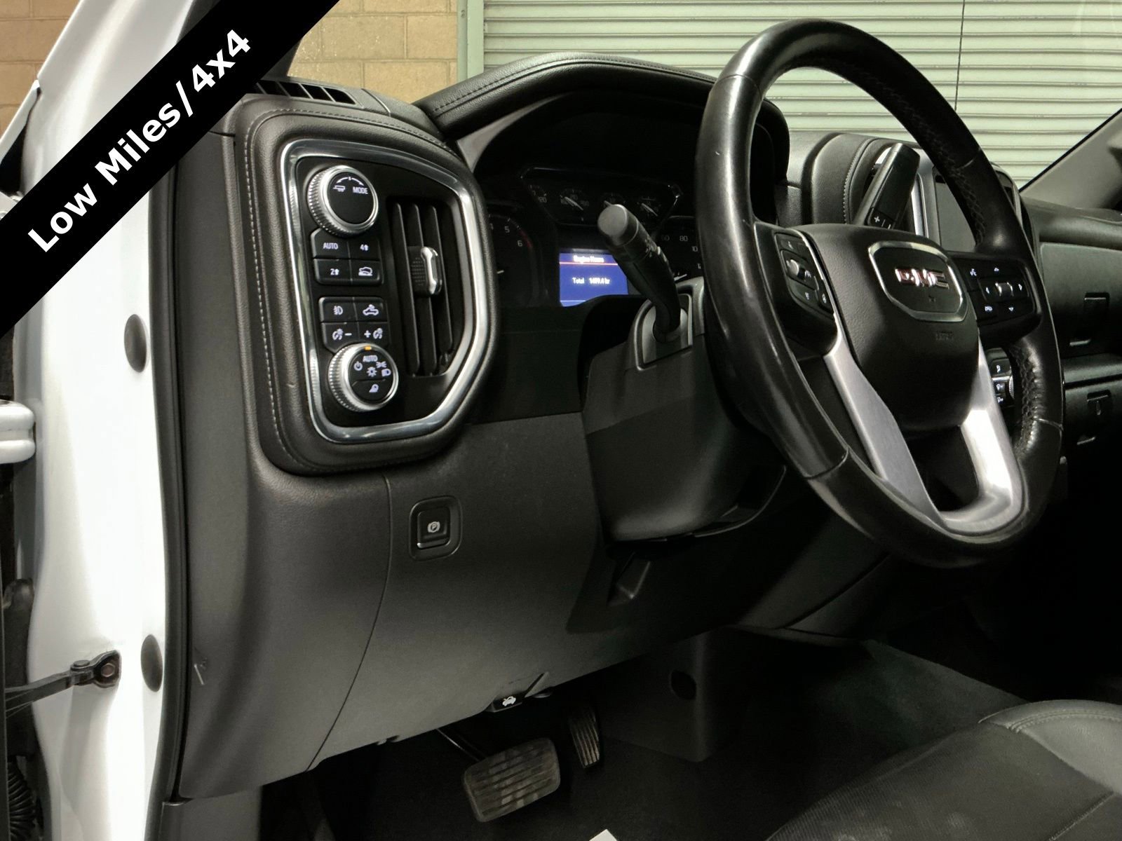 Used 2021 GMC Sierra 1500 SLT image 17