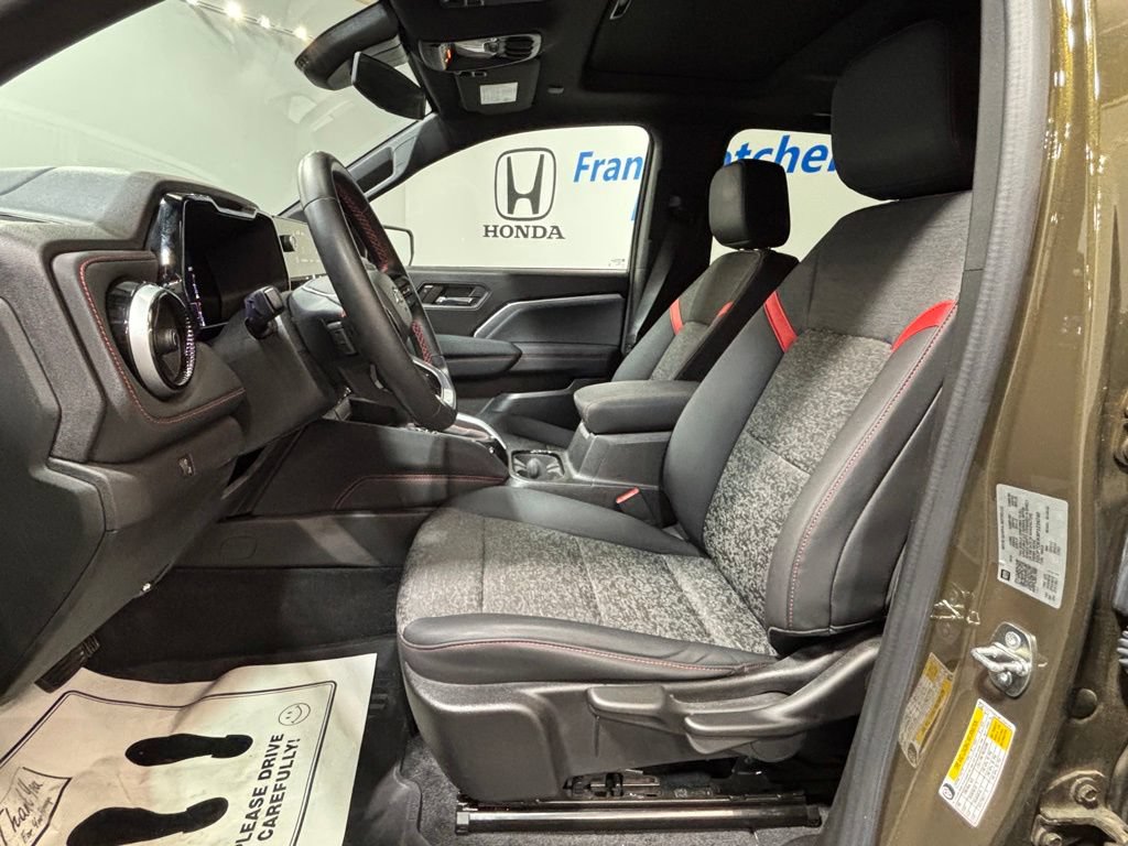Used 2023 Chevrolet Colorado Z71 AWD/4WD image 11