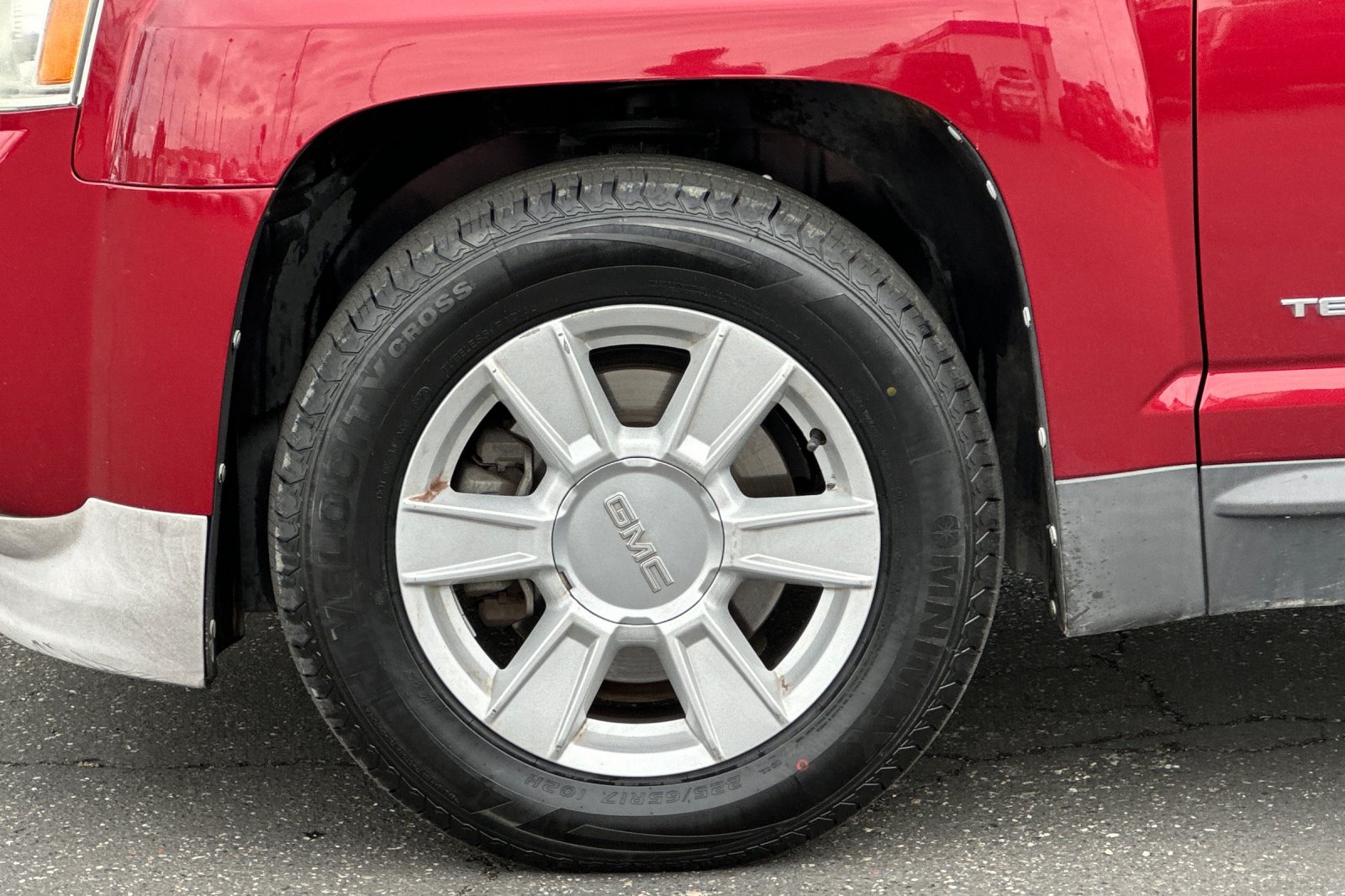 Used 2010 GMC Terrain SLE FWD image 25