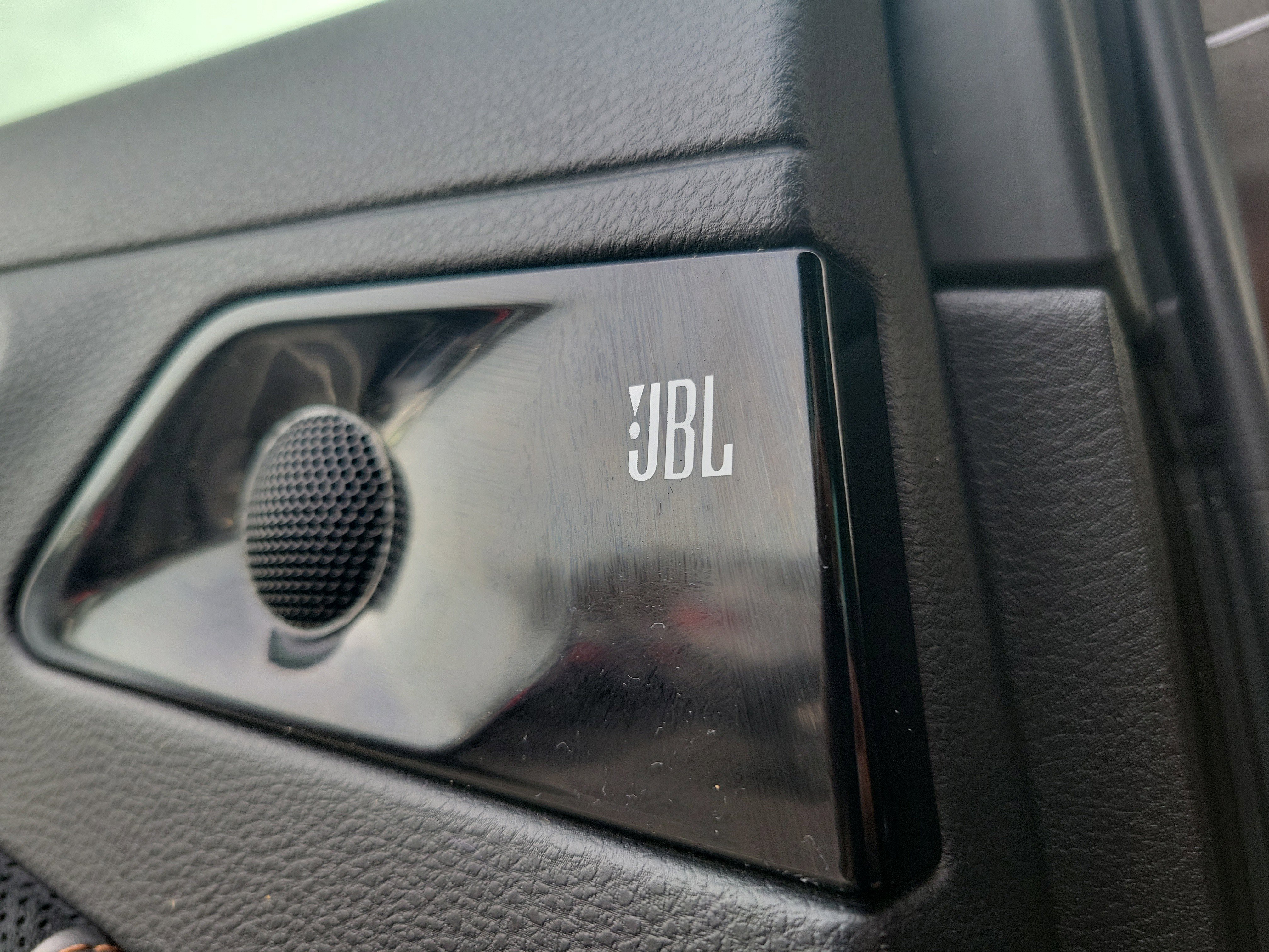 Certified 2019 Toyota Avalon Touring w/ Advanced Safety Package image 17