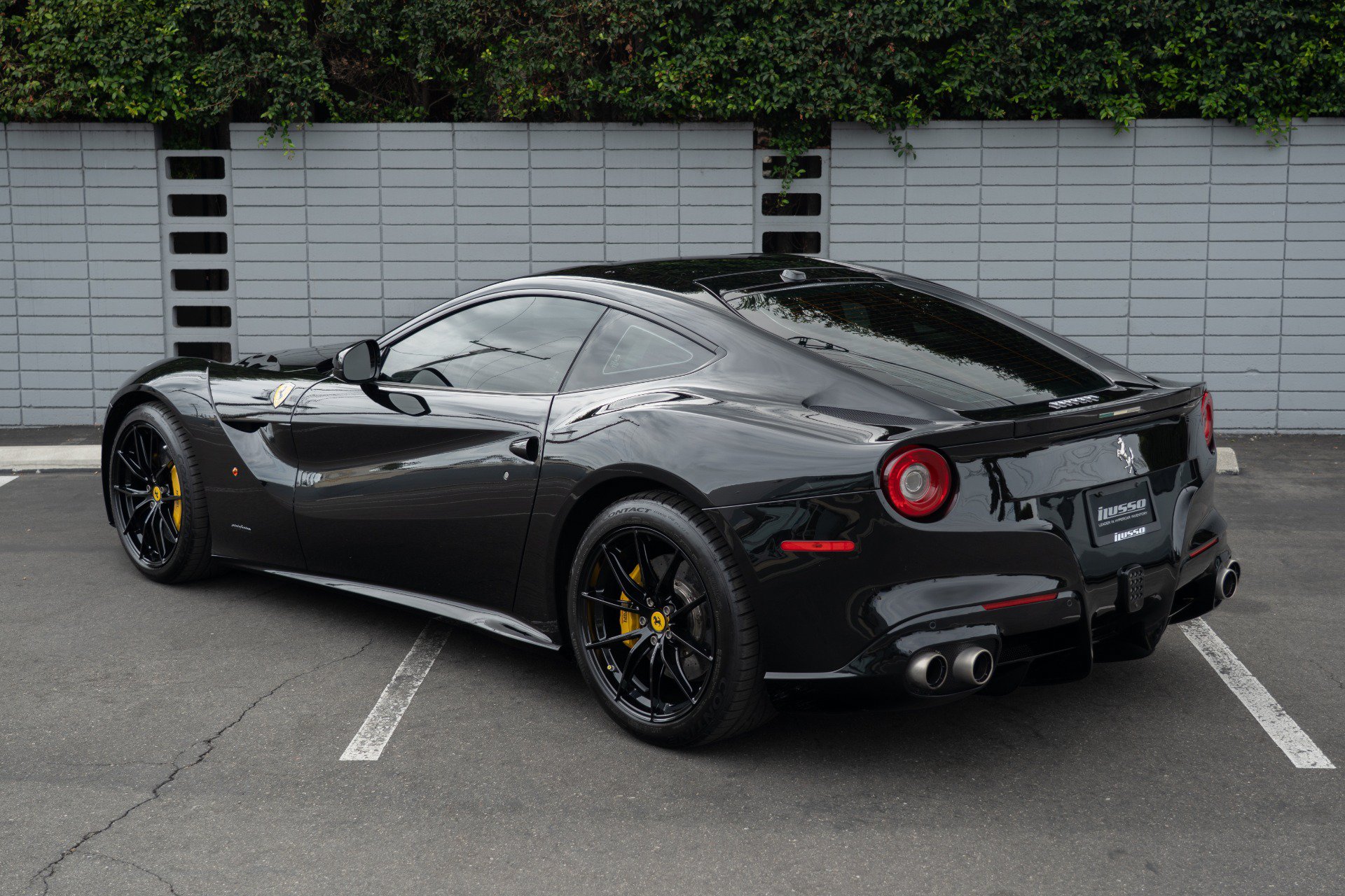 Used 2014 Ferrari F12 Berlinetta RWD image 4