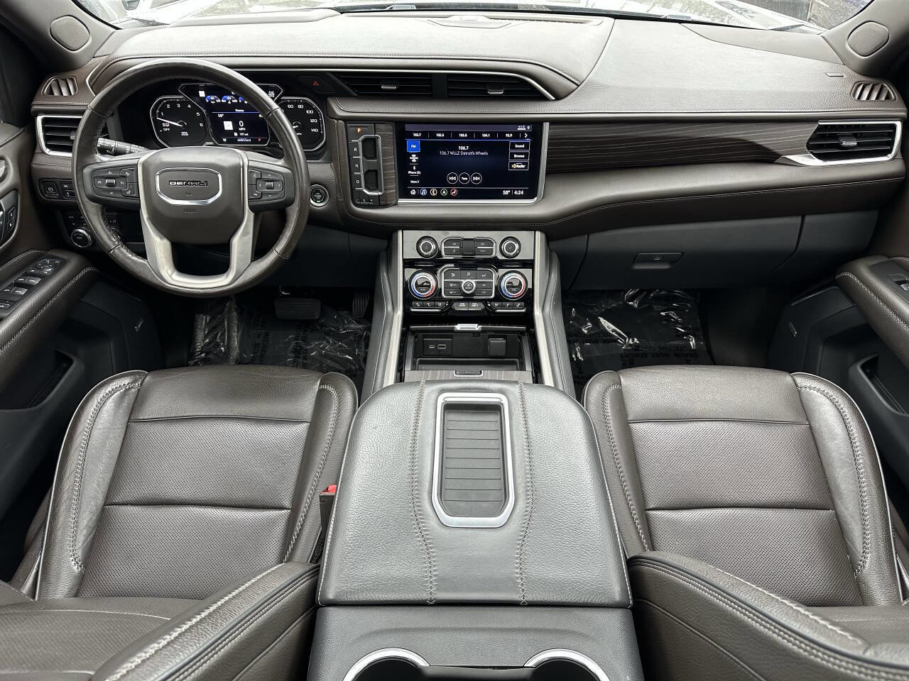 Used 2021 GMC Yukon Denali w/ Denali Premium Package image 15