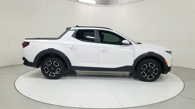 Used 2022 Hyundai Santa Cruz SEL Premium image 9