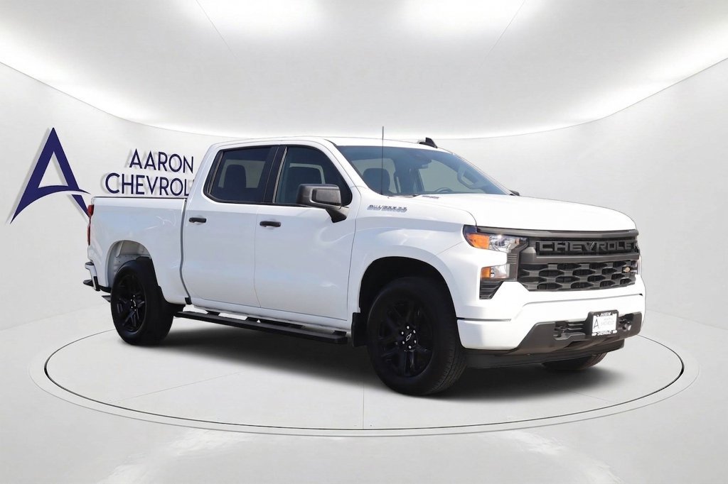 New 2026 Chevrolet Silverado 1500 Custom RWD image 3