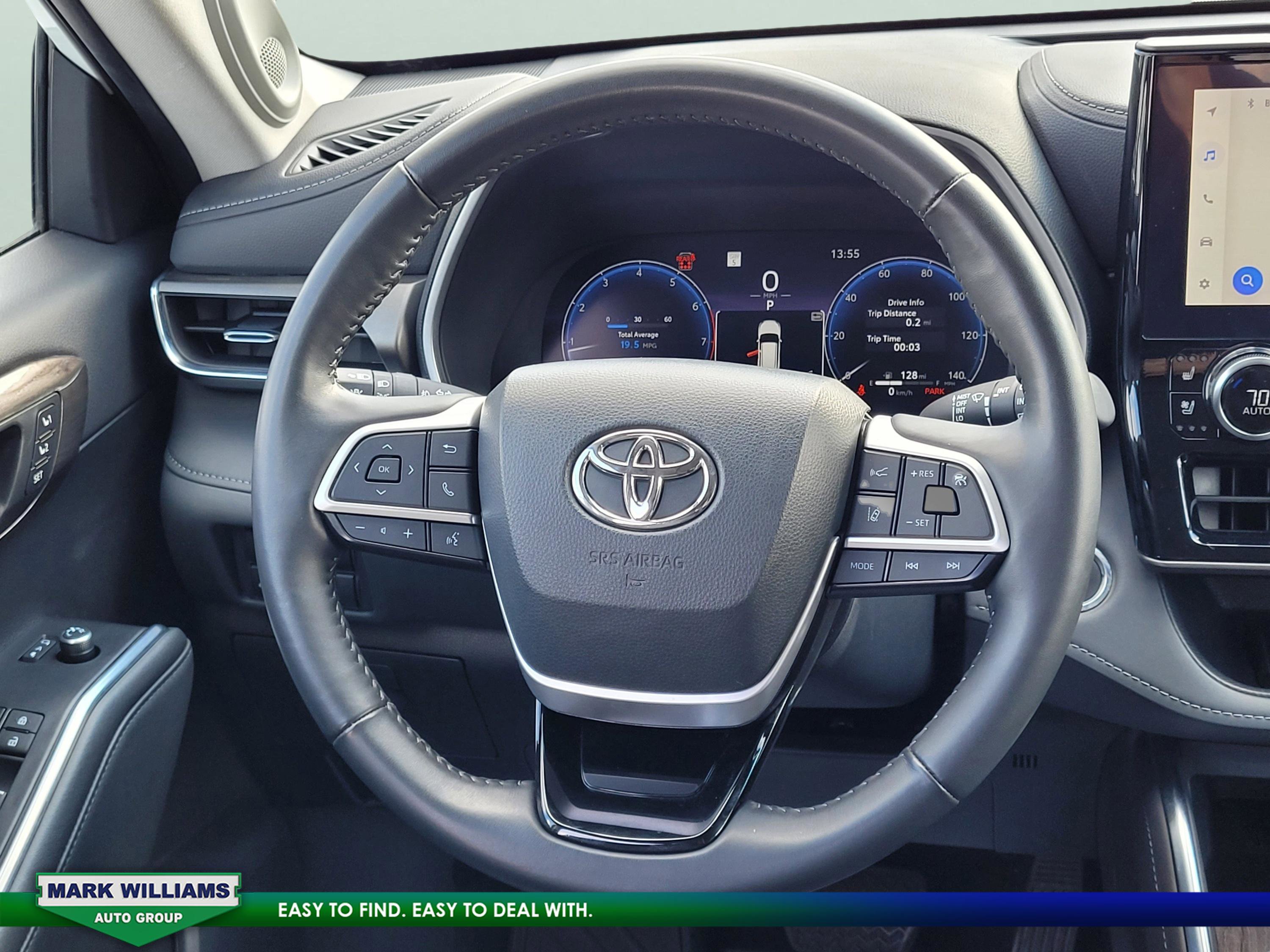 Used 2023 Toyota Highlander Limited image 12