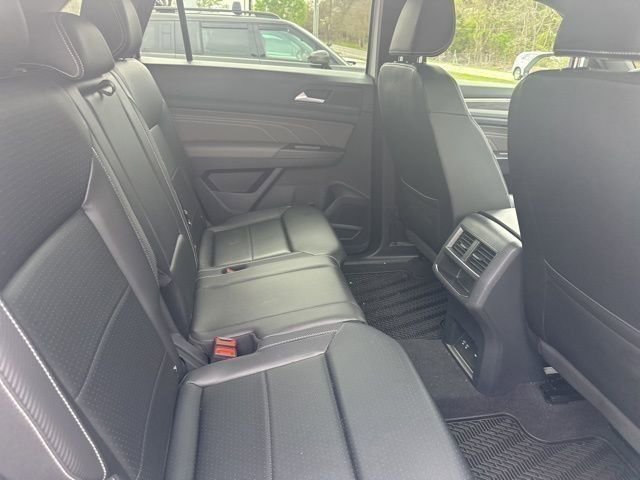 Used 2022 Volkswagen Atlas Cross Sport SE image 18