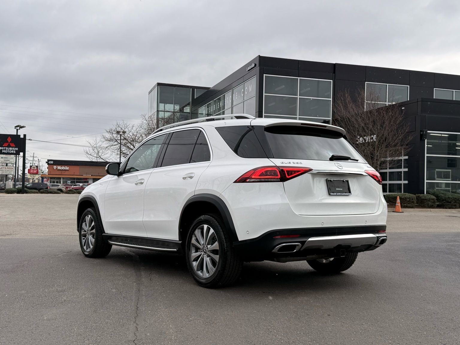 Used 2020 Mercedes-Benz GLE 350 4MATIC w/ Premium Package image 3