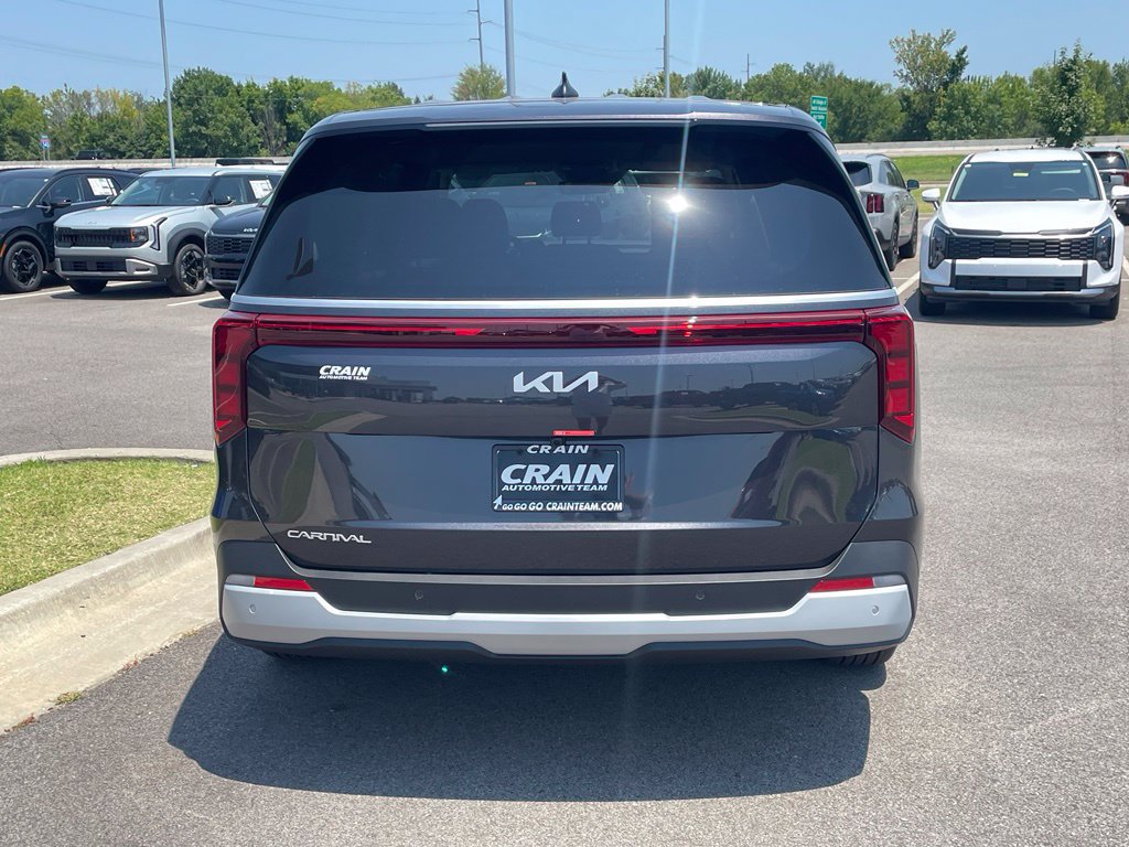 New 2026 Kia Carnival FWD image 7