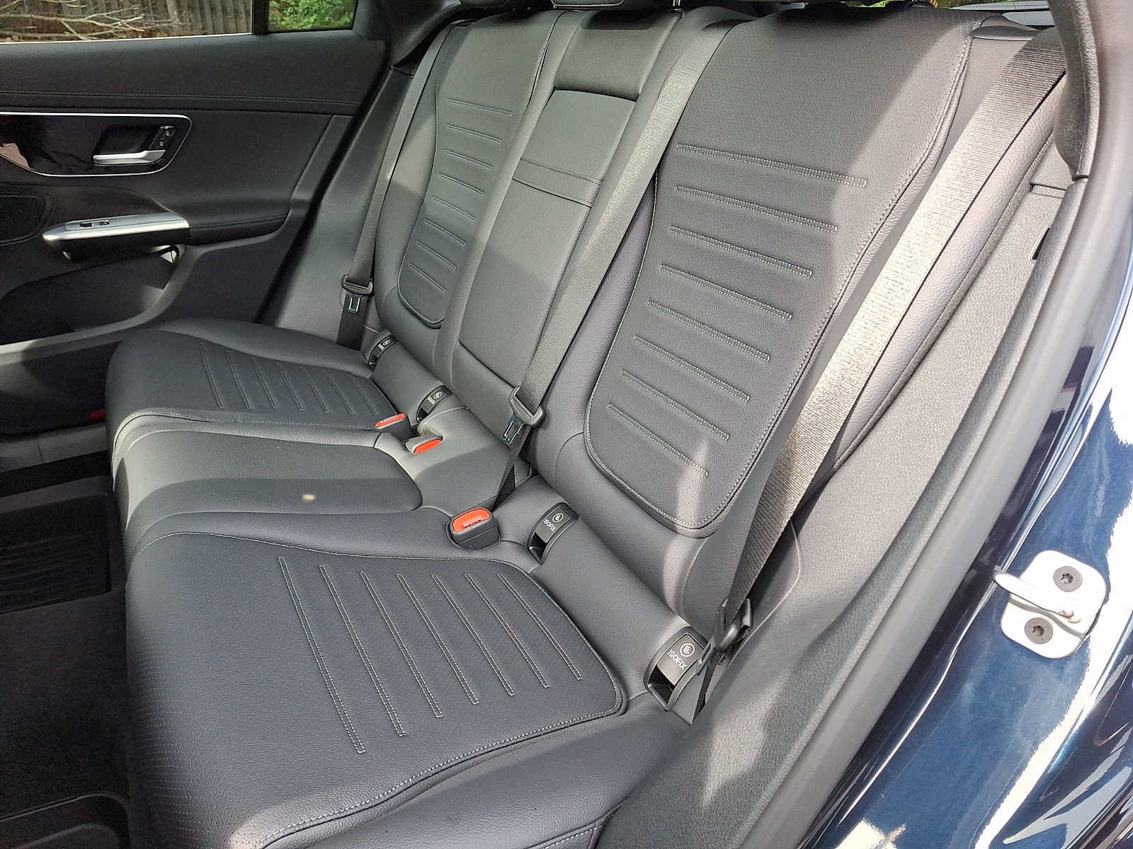 Used 2024 Mercedes-Benz GLC 300 4MATIC image 7