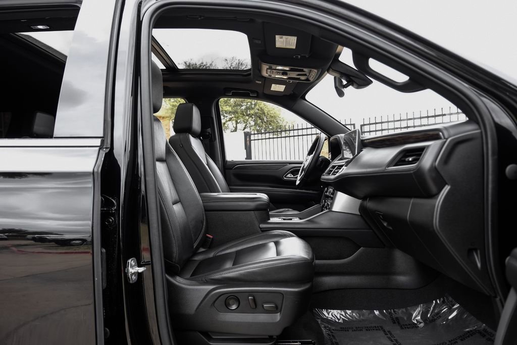 Used 2021 Chevrolet Suburban LT image 36