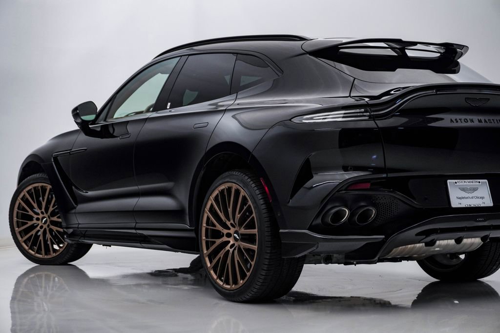 Used 2025 Aston Martin DBX 707 image 9