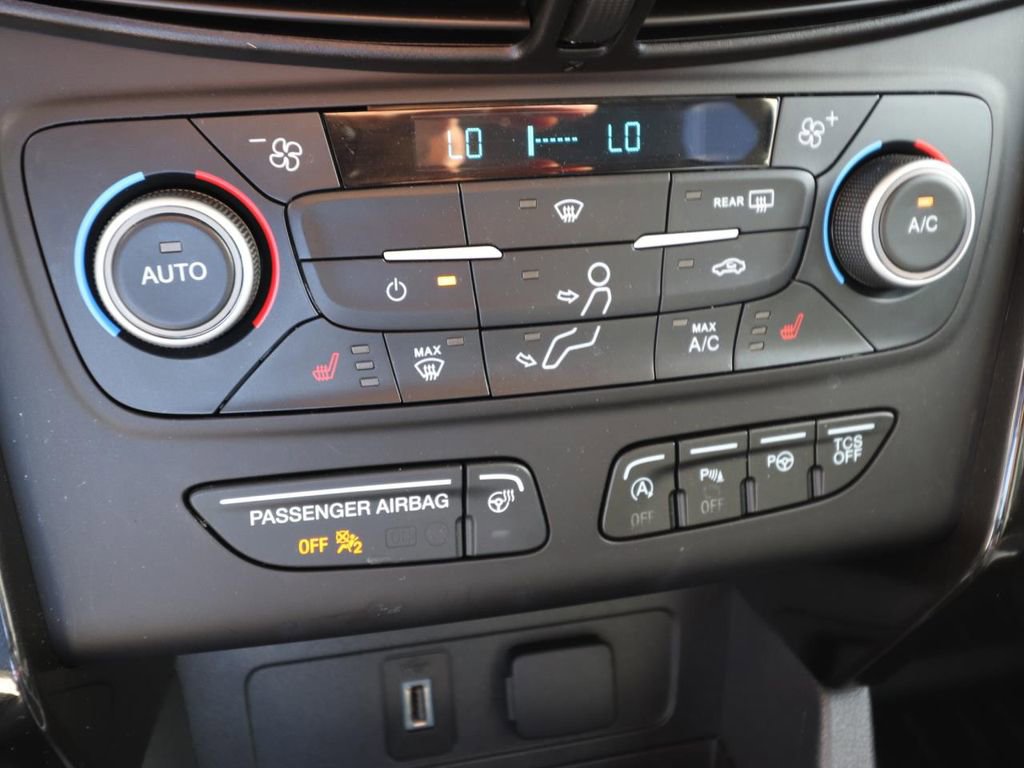 Certified 2019 Ford Escape Titanium image 23