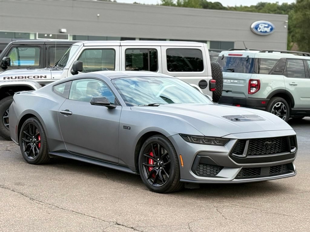 Used 2025 Ford Mustang GT Premium RWD image 31
