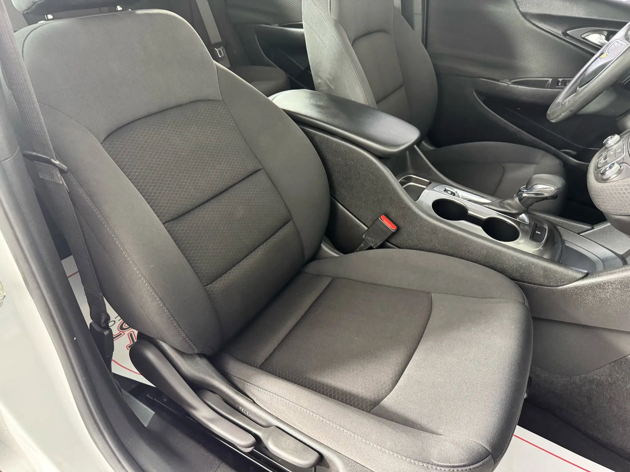 Used 2023 Chevrolet Malibu LS image 33