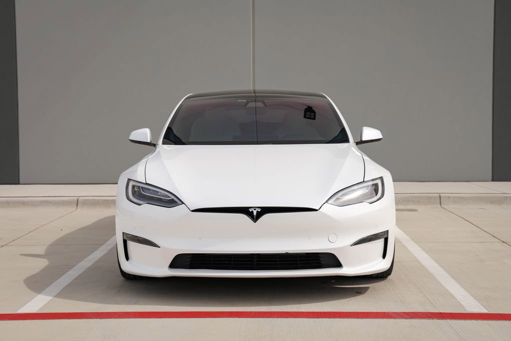 Used 2022 Tesla Model S Plaid image 3