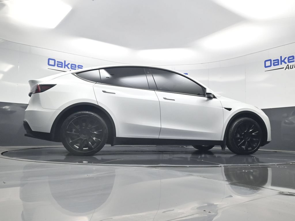 Used 2023 Tesla Model Y Long Range AWD/4WD image 42