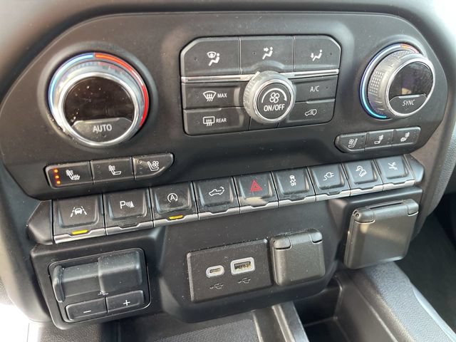 Used 2021 Chevrolet Silverado 1500 LTZ w/ LTZ Premium Package AWD/4WD image 19