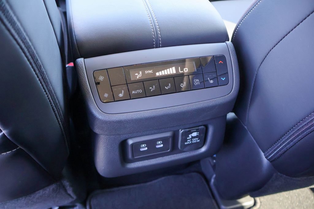 New 2026 Nissan Pathfinder Platinum image 19