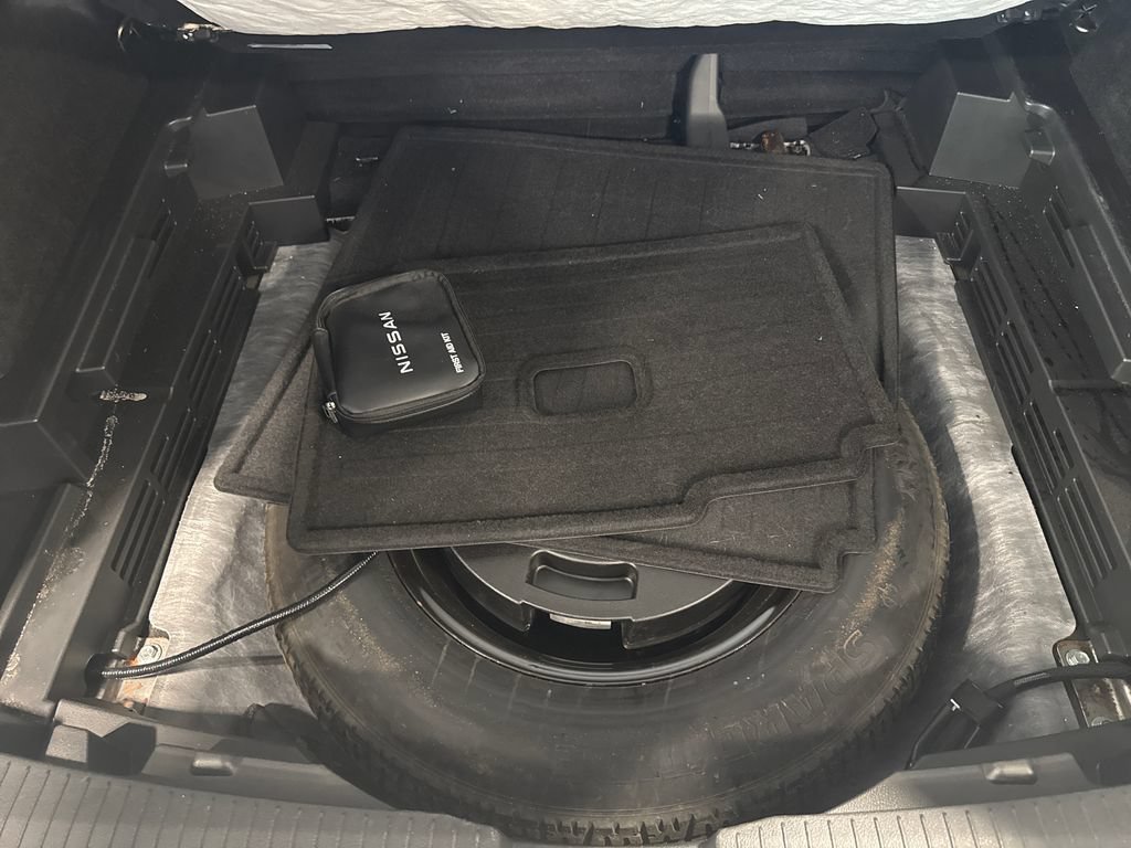 Used 2024 Nissan Rogue SV AWD/4WD image 39