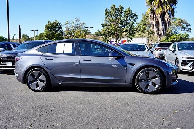 Used 2021 Tesla Model 3 Standard Range Plus image 7