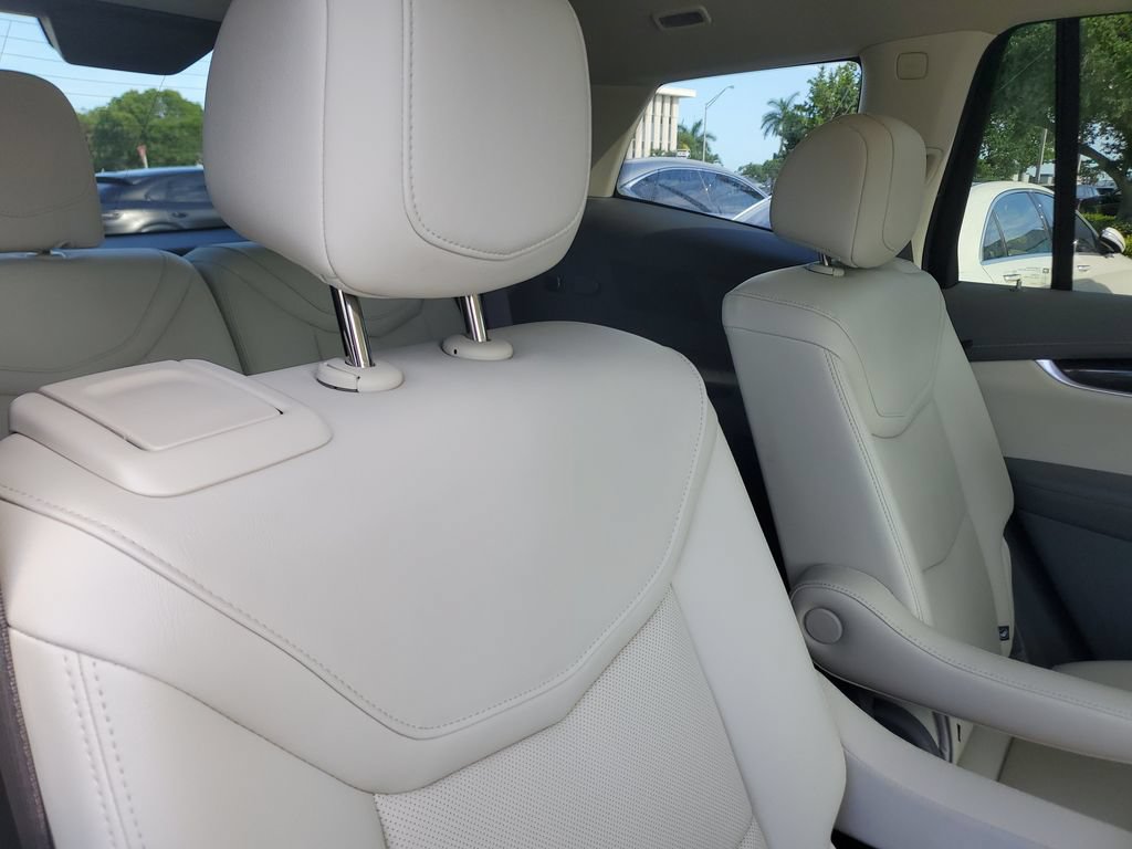 Certified 2023 Cadillac XT6 Premium Luxury w/ Technology Package FWD image 25
