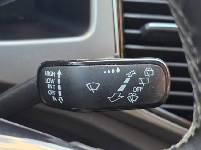 Used 2019 Volkswagen Atlas SEL R-Line AWD/4WD image 31