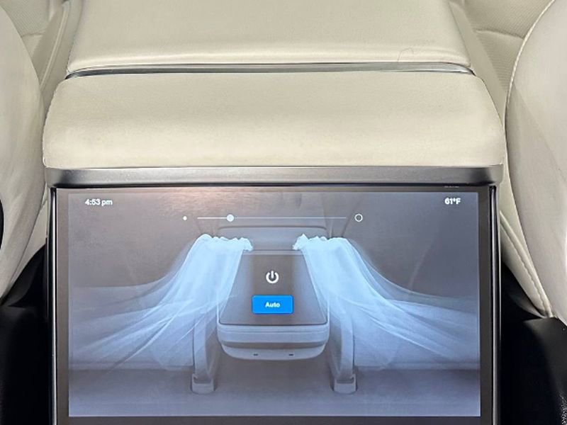 Used 2023 Tesla Model S image 35
