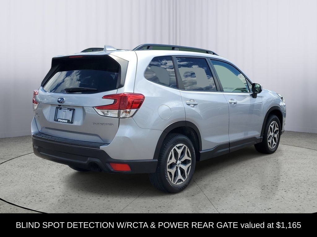Used 2022 Subaru Forester Premium AWD/4WD image 3