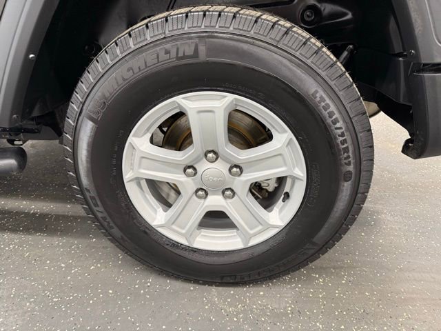 Used 2021 Jeep Wrangler Sport S image 21