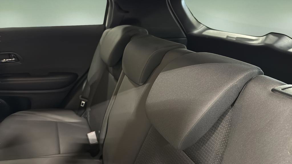 Used 2022 Honda HR-V Sport image 12