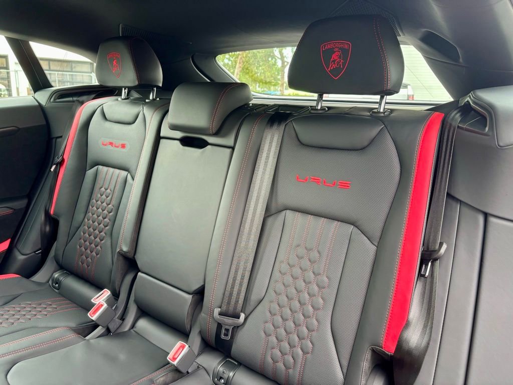 Used 2024 Lamborghini Urus S AWD/4WD image 22
