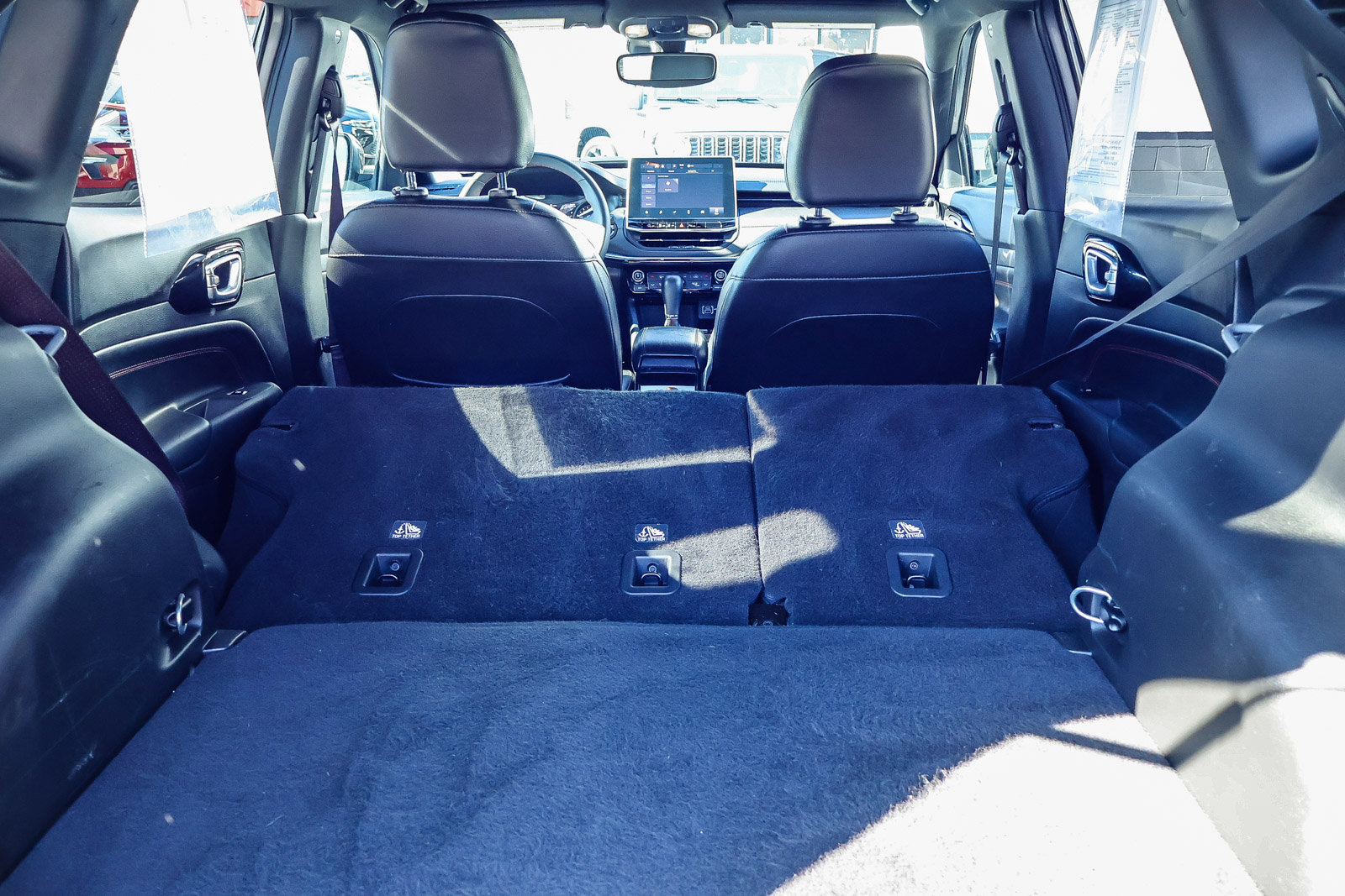 Used 2024 Jeep Compass Trailhawk image 17