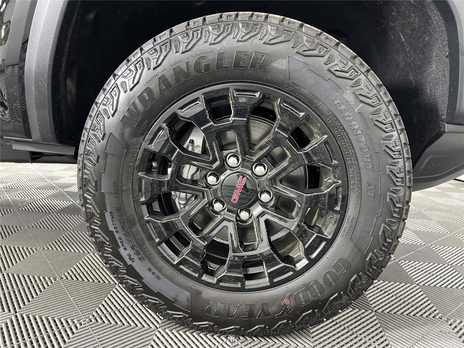 New 2026 GMC Canyon Elevation AWD/4WD image 10