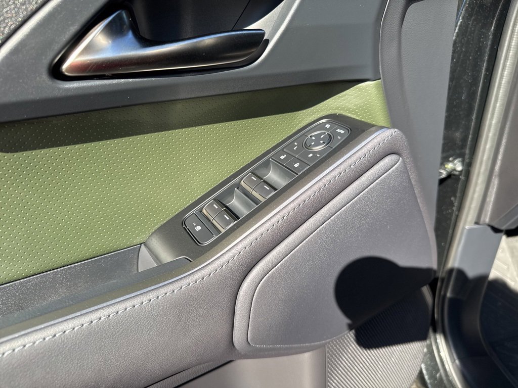 Used 2025 Lexus GX 550 image 14