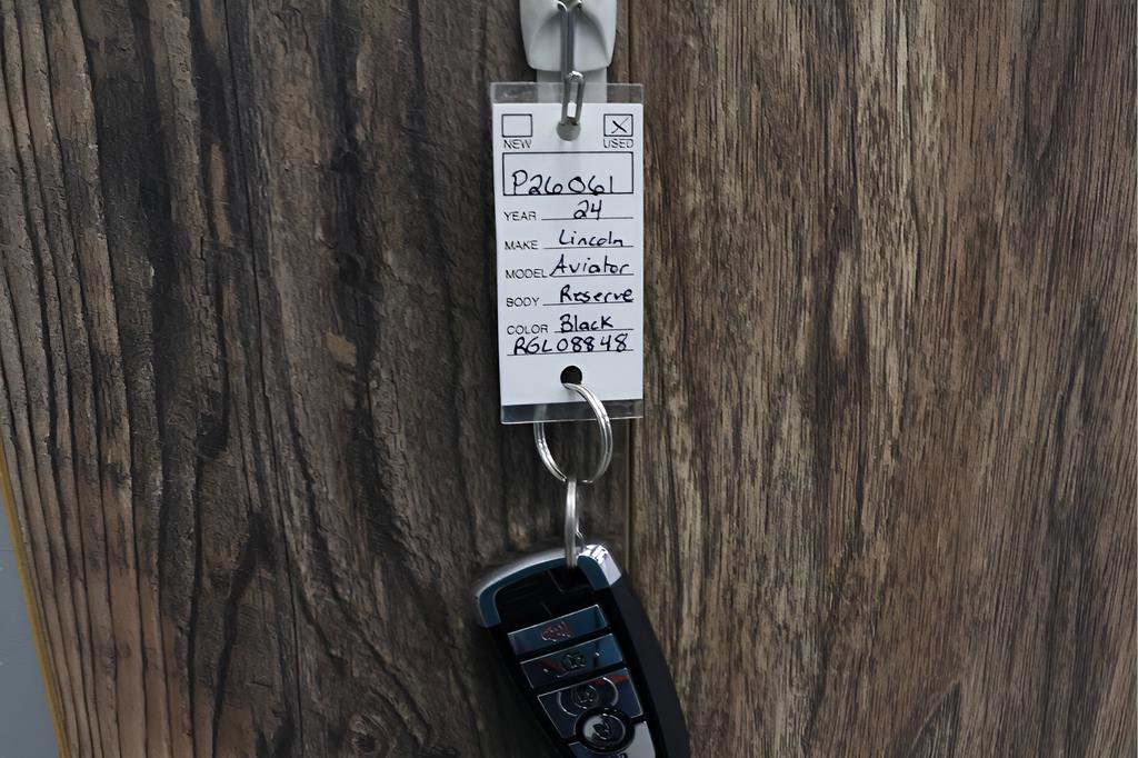 Used 2024 Lincoln Aviator Reserve image 22