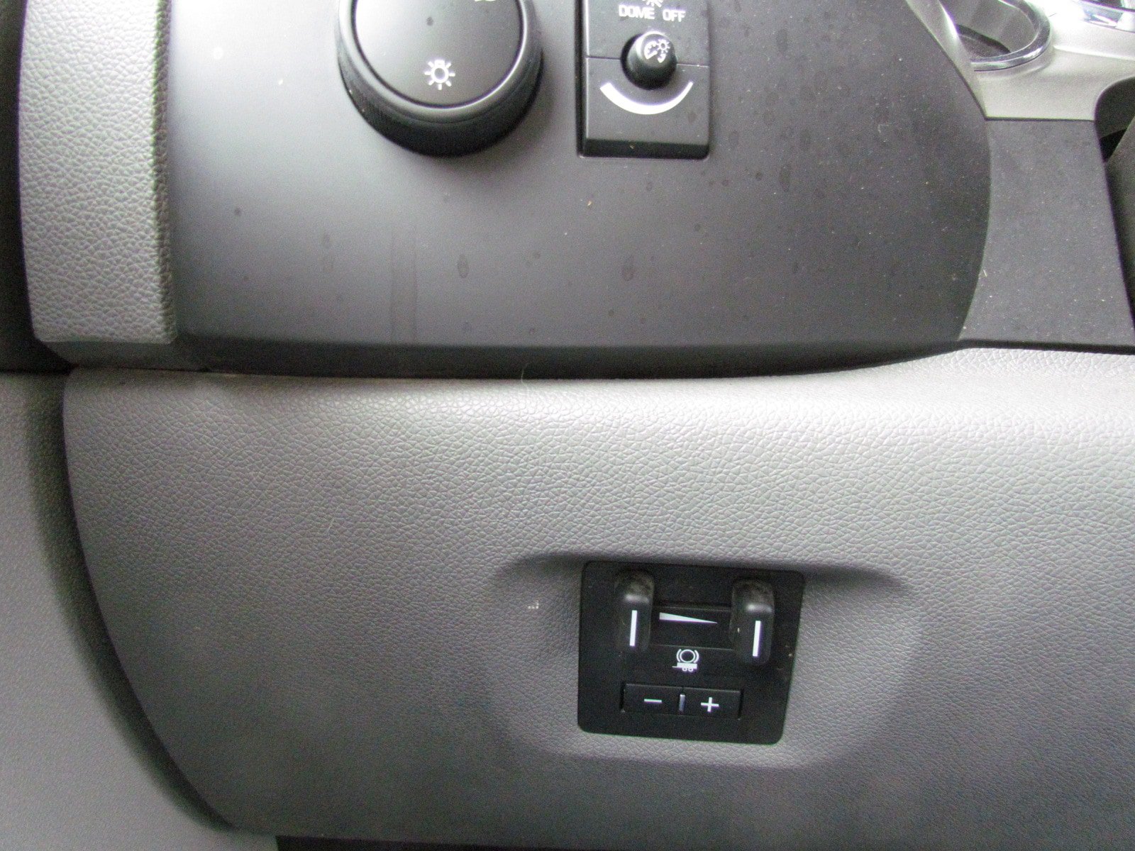 Used 2013 Chevrolet Silverado 2500 W/T AWD/4WD image 12