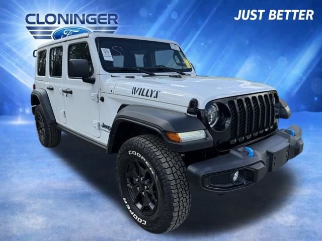 Used 2023 Jeep Wrangler Unlimited w/ Cold Weather Group AWD/4WD image 4