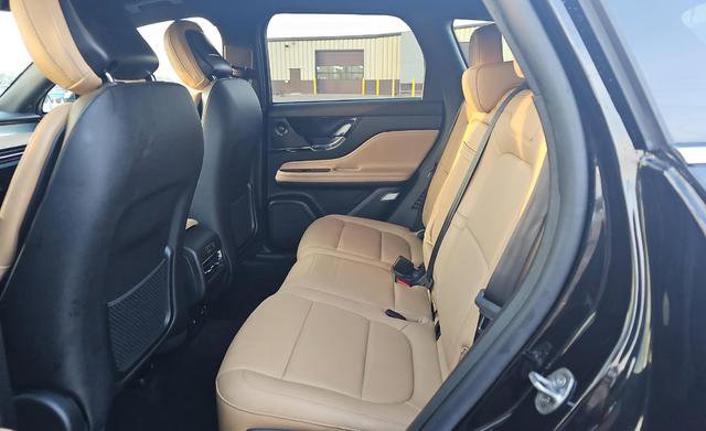 Used 2022 Lincoln Corsair Reserve w/ Equipment Group 201A image 13