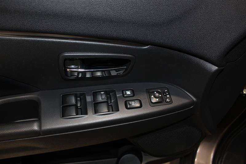 Used 2017 Mitsubishi Outlander Sport AWD image 24