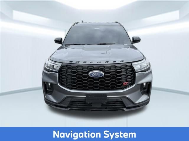 Used 2025 Ford Explorer ST RWD image 2