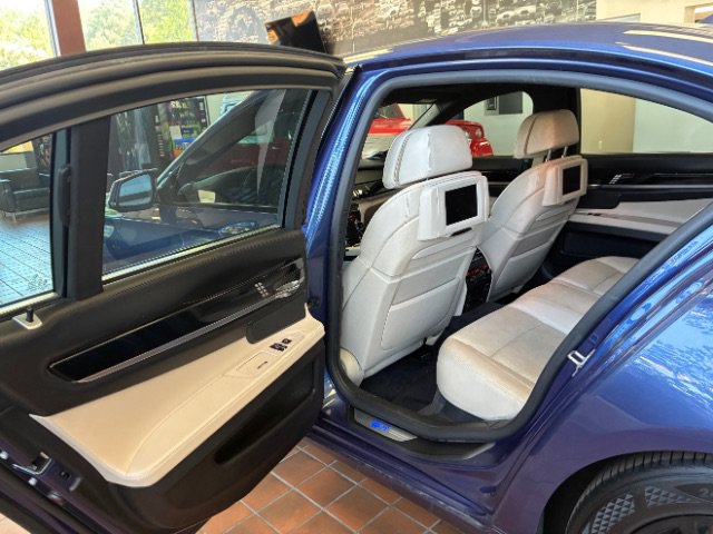 Used 2011 BMW ALPINA B7 xDrive w/ Rear Entertainment Pkg AWD/4WD image 26