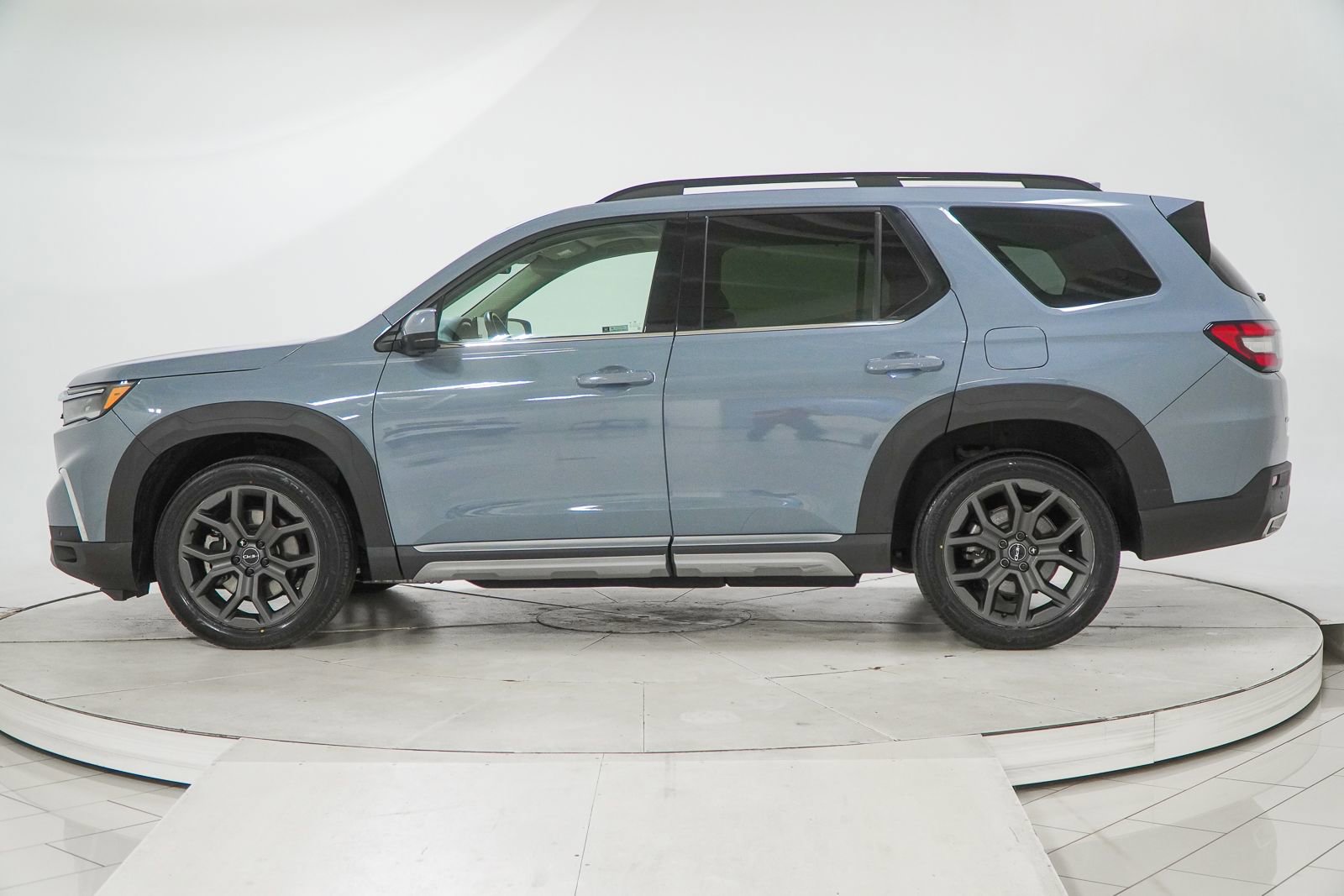 Used 2023 Honda Pilot Elite image 6