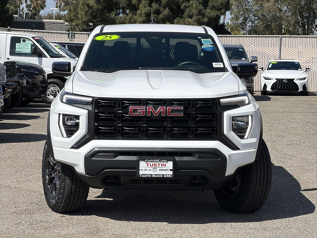 Used 2025 GMC Canyon Elevation AWD/4WD image 2
