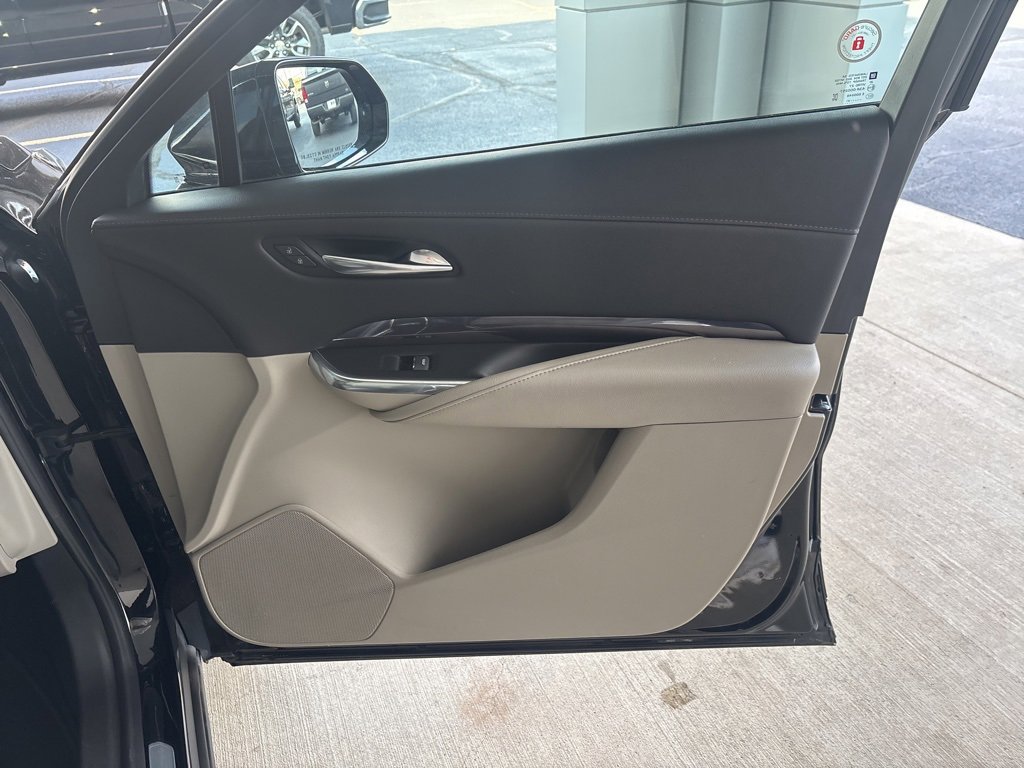 Used 2022 Cadillac XT4 Luxury image 31