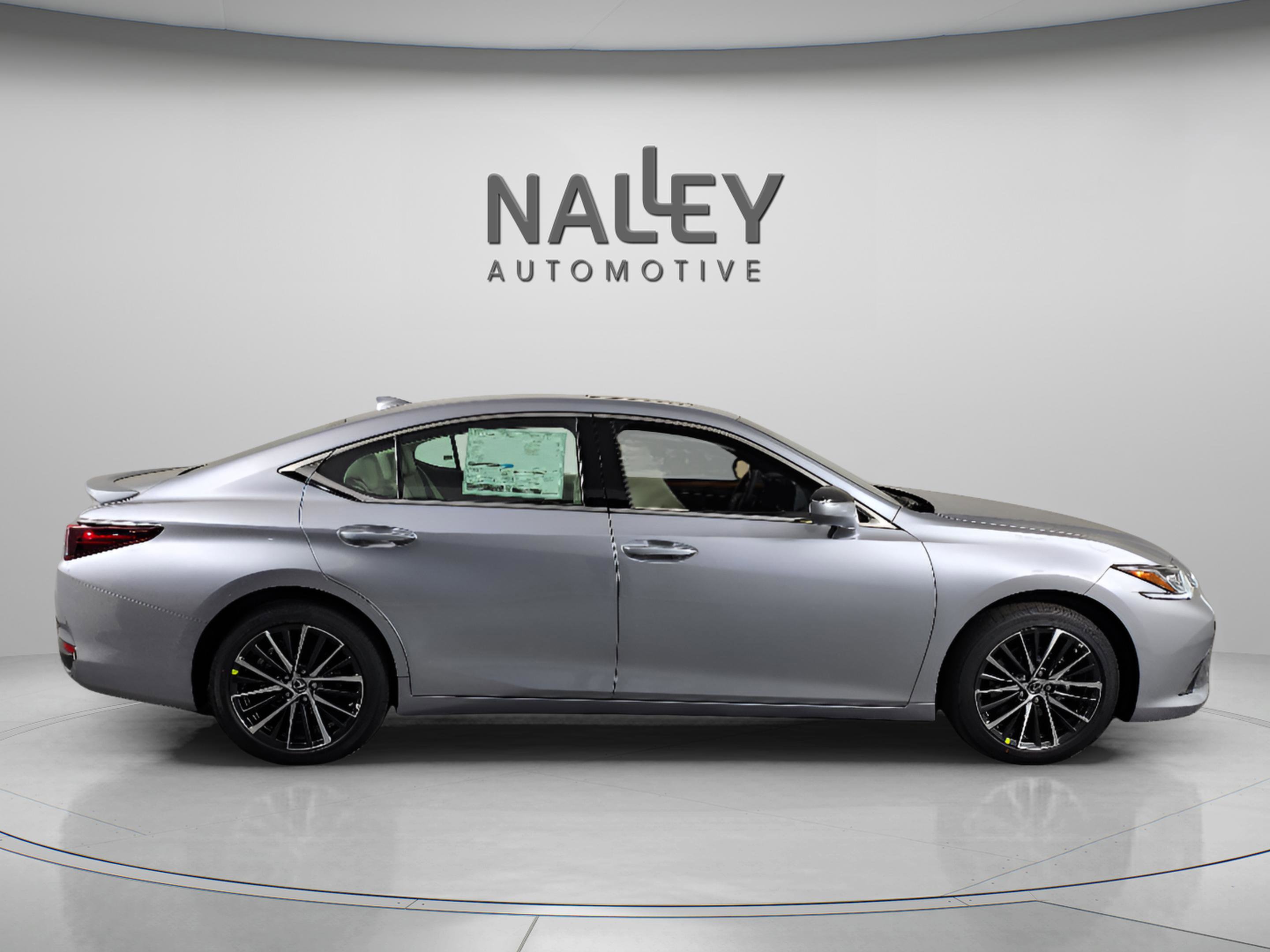 New 2025 Lexus ES 300h w/ Premium Package image 6