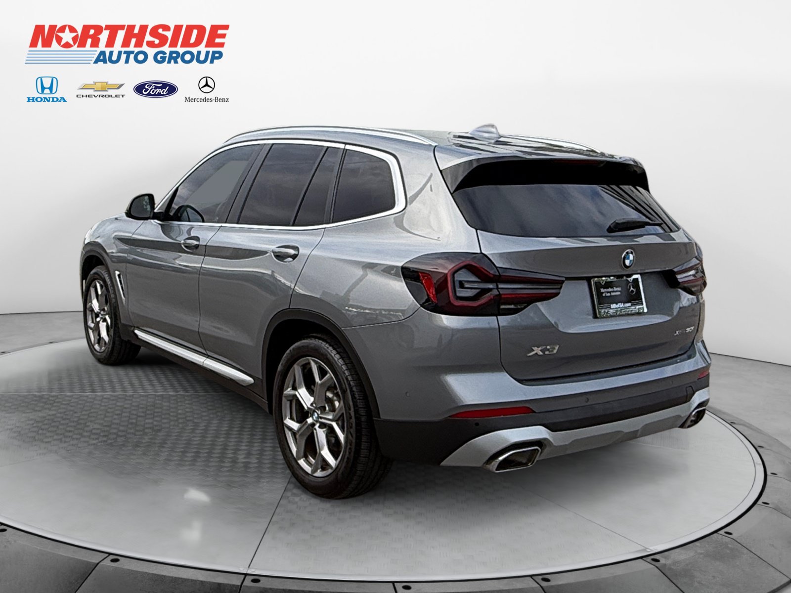 Used 2024 BMW X3 xDrive30i w/ Premium Package w/ZPA AWD/4WD image 5