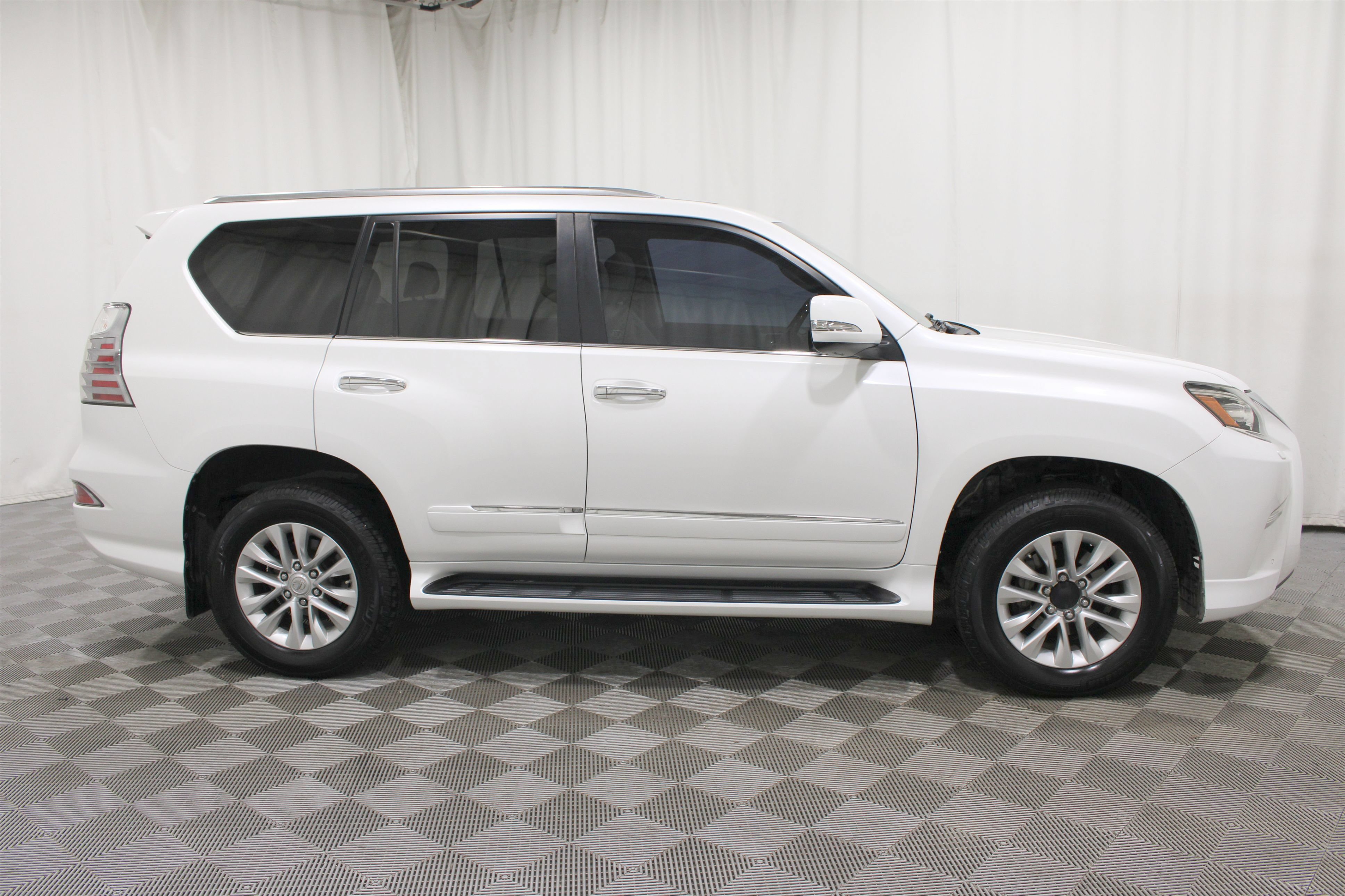 Used 2017 Lexus GX 460 Premium AWD/4WD image 31