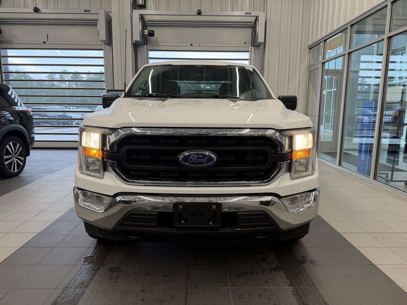 Used 2022 Ford F150 XLT w/ Trailer Tow Package AWD/4WD image 2